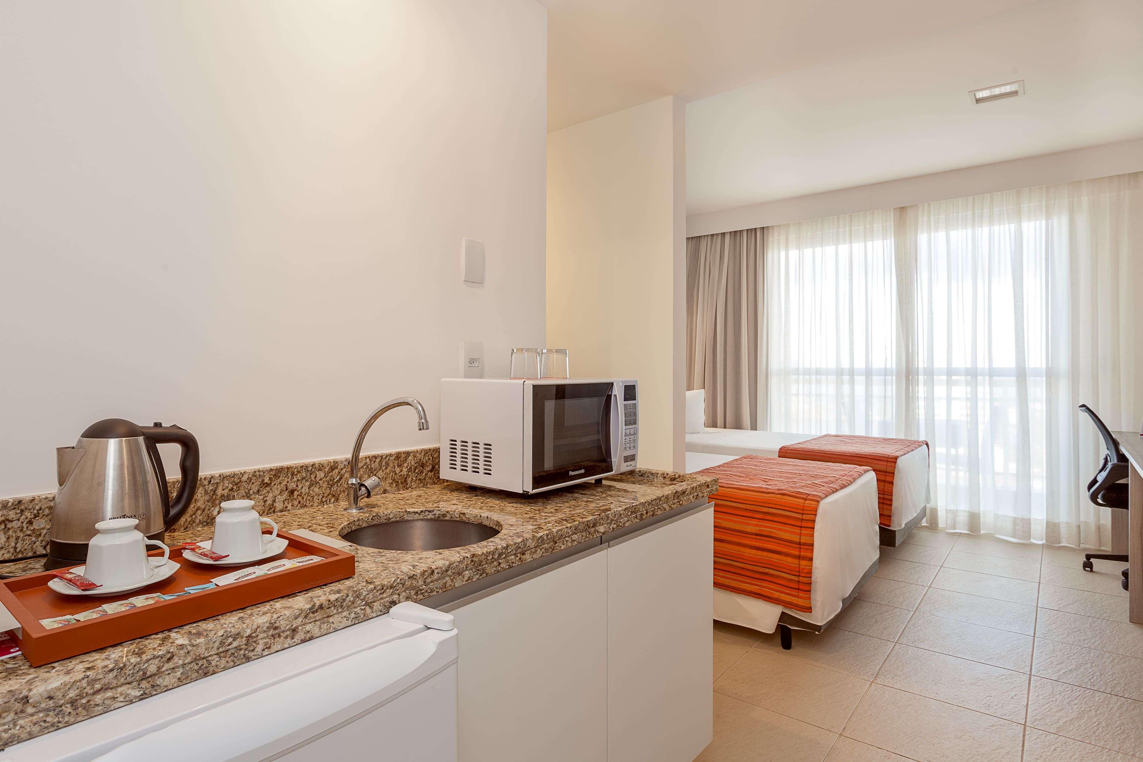 Ramada By Wyndham Macae Hotel & Suites Exterior foto