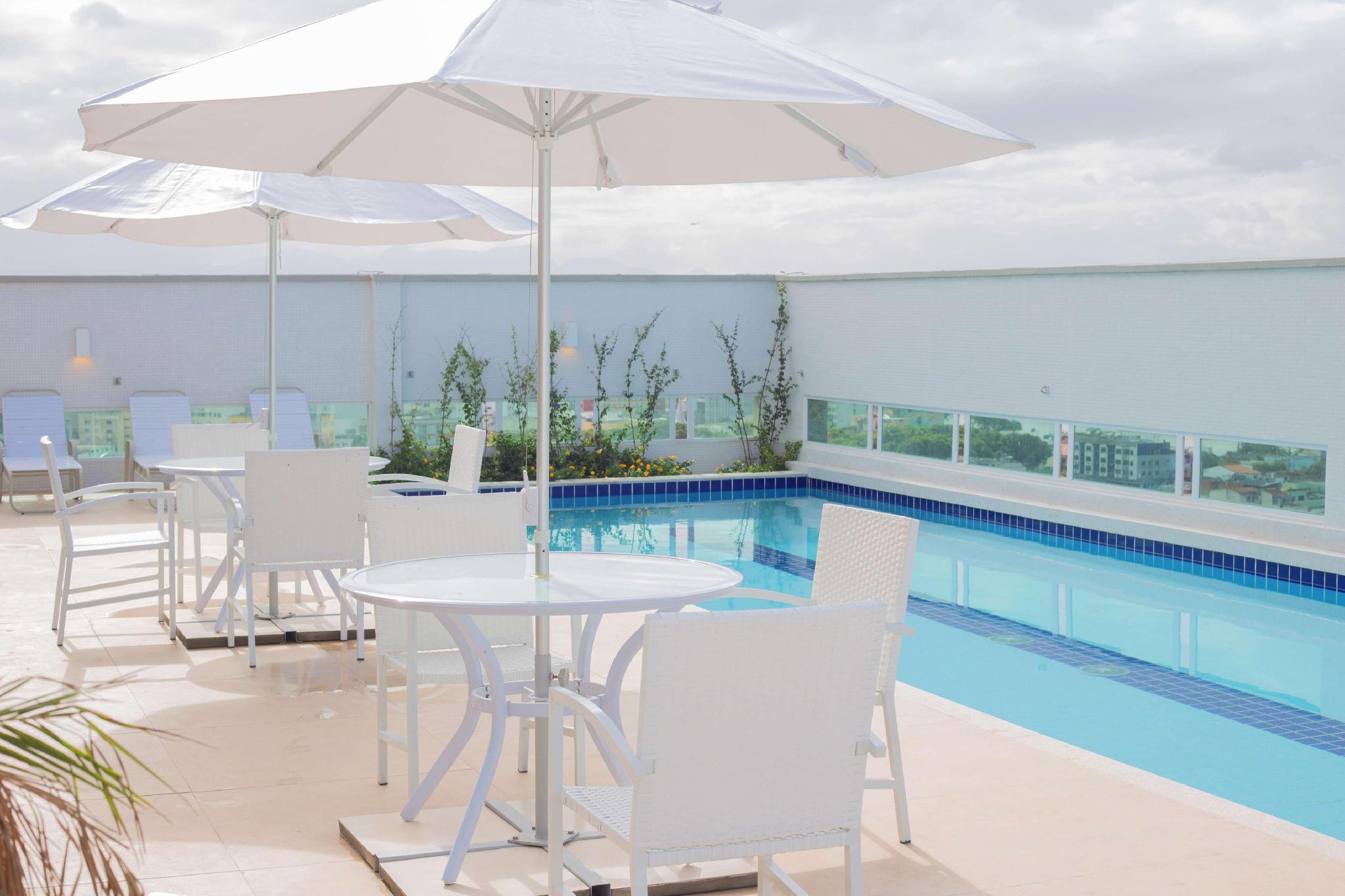 Ramada By Wyndham Macae Hotel & Suites Exterior foto