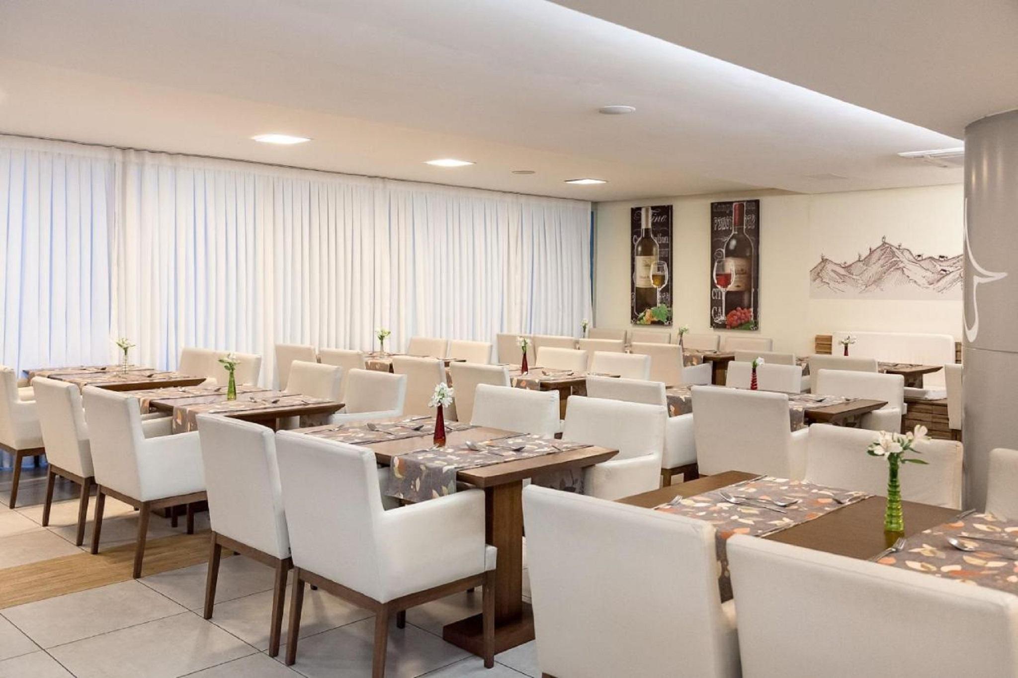 Ramada By Wyndham Macae Hotel & Suites Exterior foto