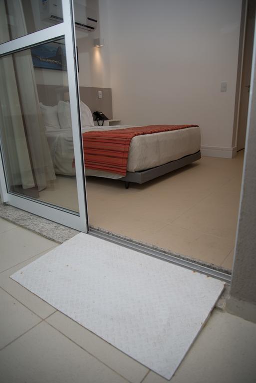 Ramada By Wyndham Macae Hotel & Suites Exterior foto