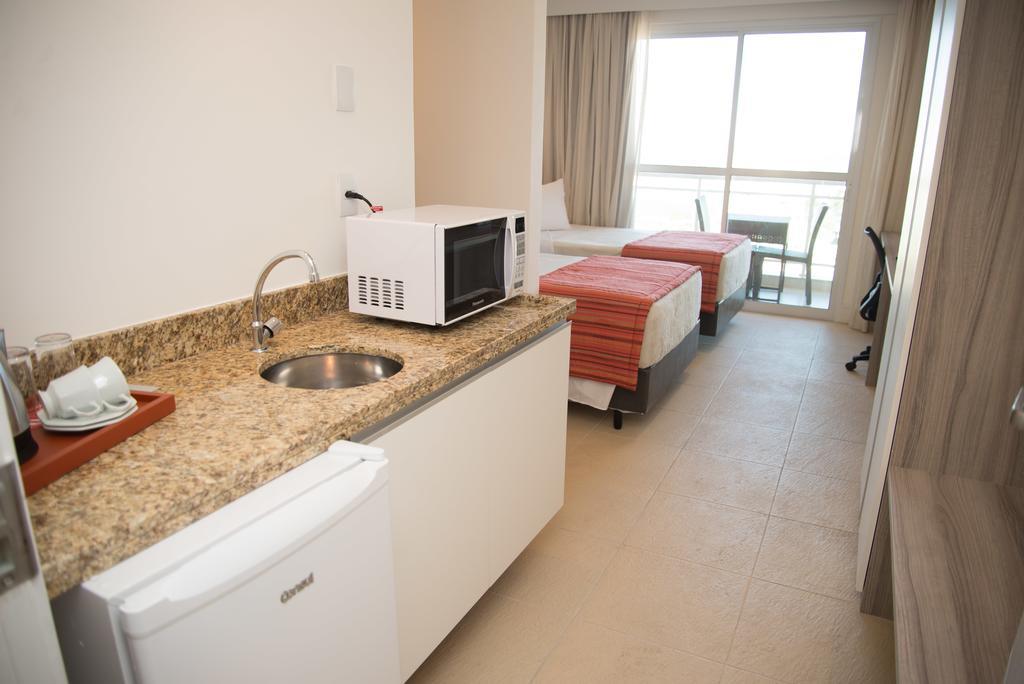 Ramada By Wyndham Macae Hotel & Suites Exterior foto