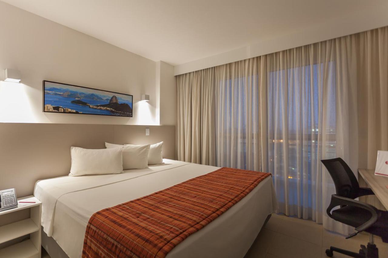 Ramada By Wyndham Macae Hotel & Suites Exterior foto