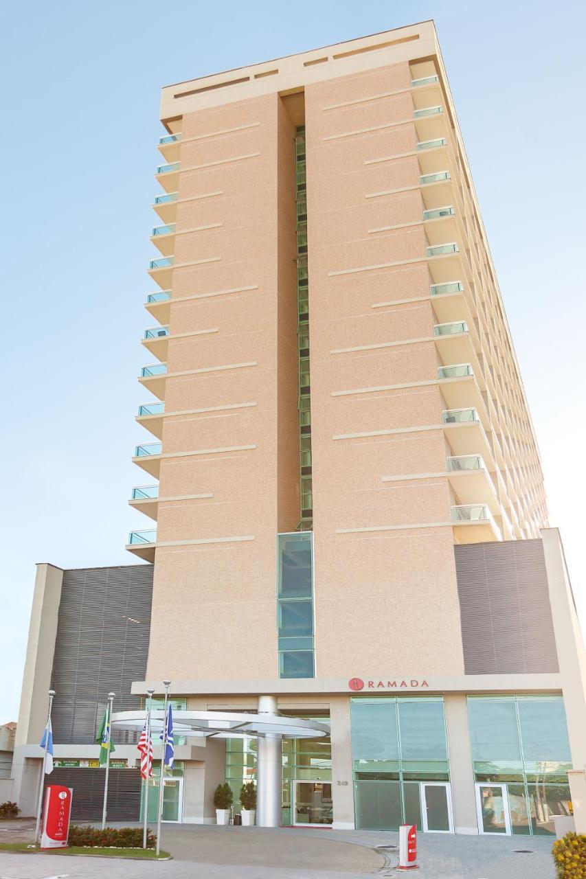 Ramada By Wyndham Macae Hotel & Suites Exterior foto
