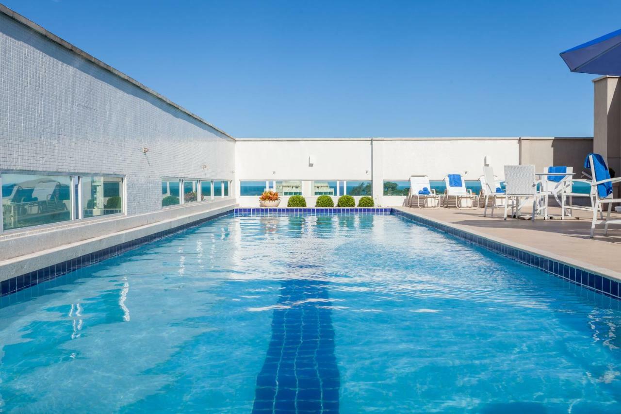 Ramada By Wyndham Macae Hotel & Suites Exterior foto